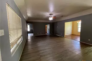 410 Colette Ct, Belton, TX 76513 - Photo 3