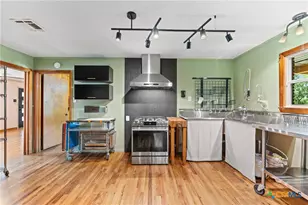 2208 N 44th St, Waco, TX 76710 - Photo 5