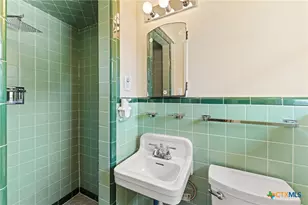2208 N 44th St, Waco, TX 76710 - Photo 23