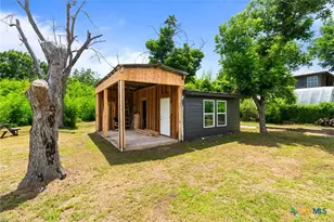 547 N Central Ave, New Braunfels, TX 78130 - Photo 15
