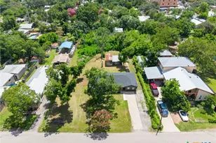 547 N Central Ave, New Braunfels, TX 78130 - Photo 17