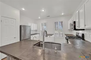 2043 Nevada St, San Marcos, TX 78666 - Photo 7