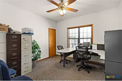408 N Key Avenue, Lampasas, TX 76550 - Photo 19