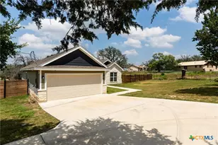 1110 County Rd 1045, Lampasas, TX 76550 - Photo 5