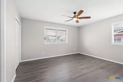 273 Meadow Avenue, New Braunfels, TX 78130 - Photo 15