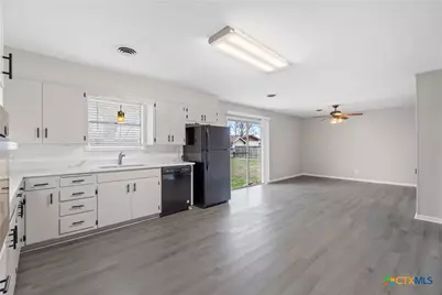 273 Meadow Avenue, New Braunfels, TX 78130 - Photo 7