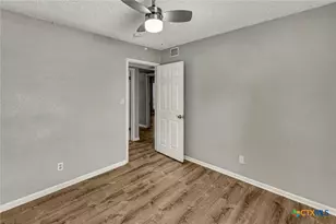 106 Rebecca Ln, Victoria, TX 77901 - Photo 13