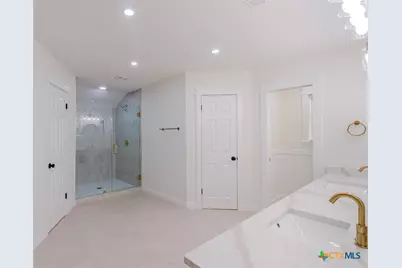 105 Spokane Street, Victoria, TX 77904 - Photo 35