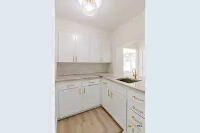 105 Spokane Street, Victoria, TX 77904 - Photo 9