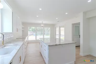 105 Spokane Street, Victoria, TX 77904 - Photo 7