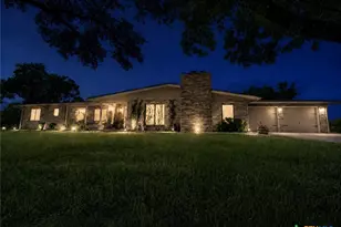 291 N Mesquite Dr, Victoria, TX 77905 - Photo 21