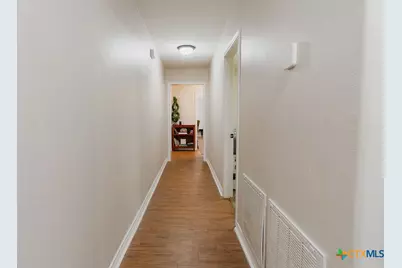 291 N Mesquite Drive, Victoria, TX 77905 - Photo 13