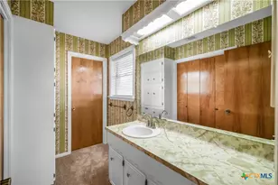 608 Rosewood Dr, Victoria, TX 77901 - Photo 23