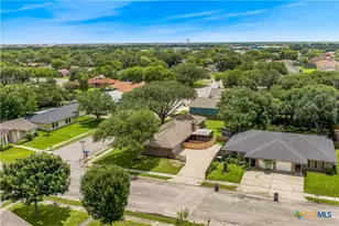 608 Rosewood Dr, Victoria, TX 77901 - Photo 31