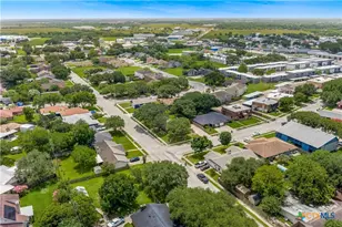 608 Rosewood Dr, Victoria, TX 77901 - Photo 39