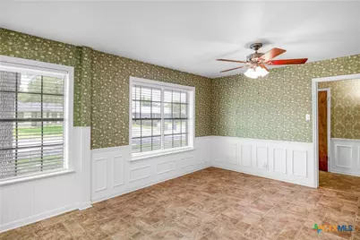 608 Rosewood Drive, Victoria, TX 77901 - Photo 5