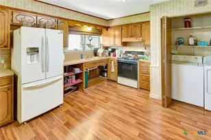 175 Albrecht Rd, Victoria, TX 77905 - Photo 13