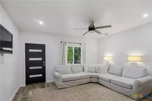 502 W Houston Ave, Seadrift, TX 77983 - Photo 7