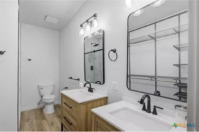 502 W Houston Avenue, Seadrift, TX 77983 - Photo 9