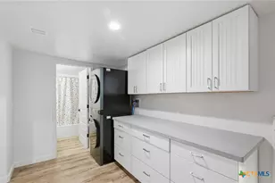 502 W Houston Ave, Seadrift, TX 77983 - Photo 15