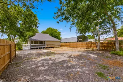 502 W Houston Avenue, Seadrift, TX 77983 - Photo 19