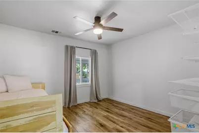 502 W Houston Avenue, Seadrift, TX 77983 - Photo 11