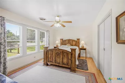 1019 E Gonzales Street, Yoakum, TX 77995 - Photo 13