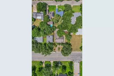 1019 E Gonzales Street, Yoakum, TX 77995 - Photo 35