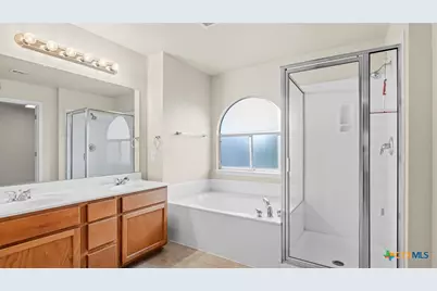 152 Falcon Xing, Cibolo, TX 78108 - Photo 17