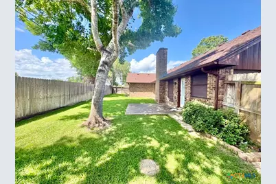 304 Windy Way Drive, Victoria, TX 77904 - Photo 3