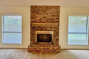 304 Windy Way Dr, Victoria, TX 77904 - Photo 15