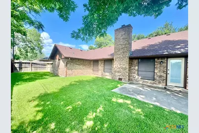 304 Windy Way Drive, Victoria, TX 77904 - Photo 5