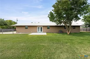 902 E Pam St, Little River Academy, TX 76554 - Photo 31