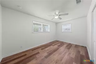 902 E Pam St, Little River Academy, TX 76554 - Photo 21