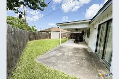 217 Versailles Street, Victoria, TX 77904 - Photo 29