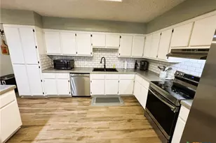 217 Versailles St, Victoria, TX 77904 - Photo 9