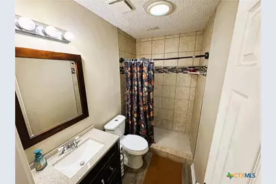 217 Versailles Street, Victoria, TX 77904 - Photo 15
