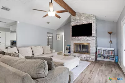 217 Versailles Street, Victoria, TX 77904 - Photo 3