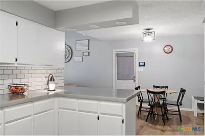 217 Versailles Street, Victoria, TX 77904 - Photo 9