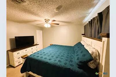 217 Versailles Street, Victoria, TX 77904 - Photo 15