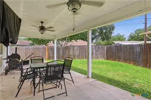217 Versailles St, Victoria, TX 77904 - Photo 29