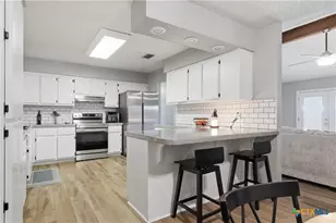 217 Versailles St, Victoria, TX 77904 - Photo 7