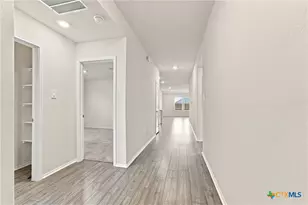 208 Ida Loop, Seguin, TX 78155 - Photo 5