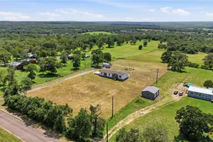 400 Lyon Rd, Seguin, TX 78155 - Photo 17