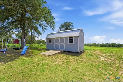 400 Lyon Road, Seguin, TX 78155 - Photo 15