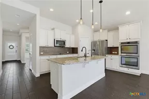 827 Old World Dr, Harker Heights, TX 76548 - Photo 11