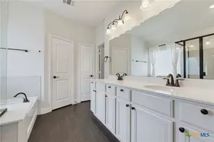 827 Old World Dr, Harker Heights, TX 76548 - Photo 23