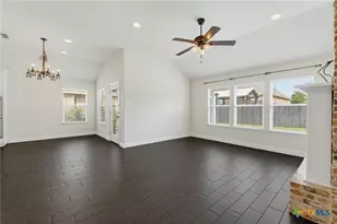 827 Old World Dr, Harker Heights, TX 76548 - Photo 17