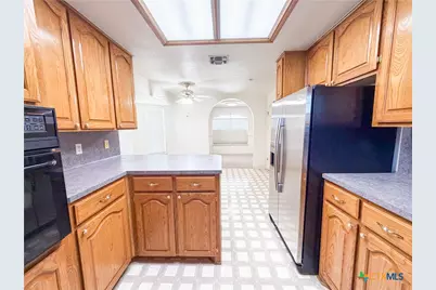 875 Spring Creek Lane, Copperas Cove, TX 76522 - Photo 11