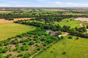 154 Co Rd 321, Yoakum, TX 77995 - Photo 7